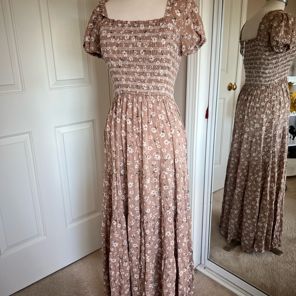 New spring floral dress size Medium - Storia